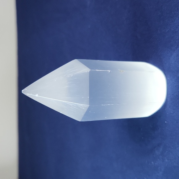 Selenite Tower - Picture 1 of 4